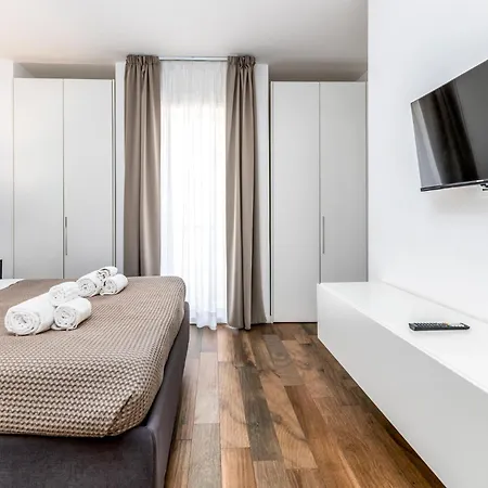 Santo Stefano Raro Rooms Collection Brindisi Exterior foto